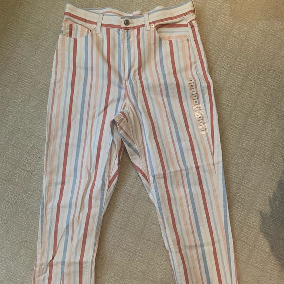 American Eagle Highest Waist Mom Jean - Picture 2 of 4